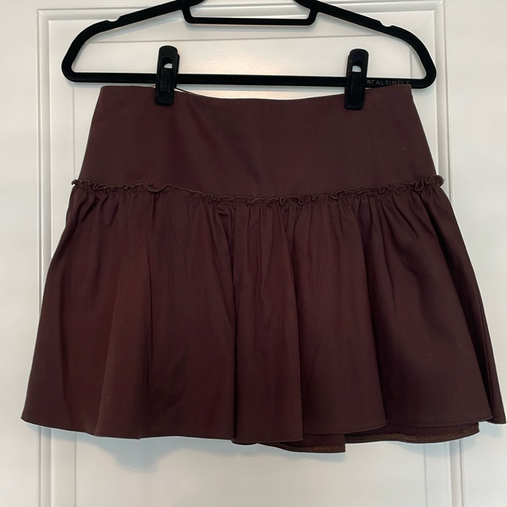 NWT Chocolate brown ruffled mini skirt. Size S